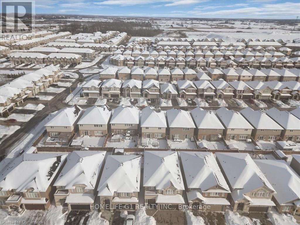 16 Weathering Heights, Hamilton, Ontario  L8J 0E7 - Photo 33 - X12167148