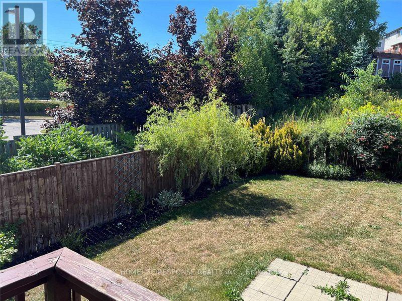 9 - 305 Briarmeadow Drive, Kitchener, Ontario  N2A 4K9 - Photo 11 - X12167208