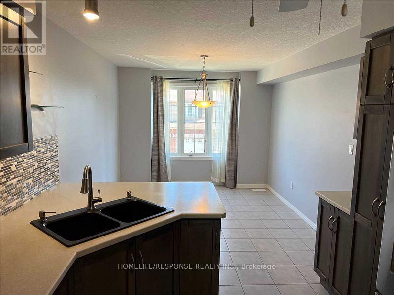 Property at 9 - 305 BRIARMEADOW DRIVE image 5