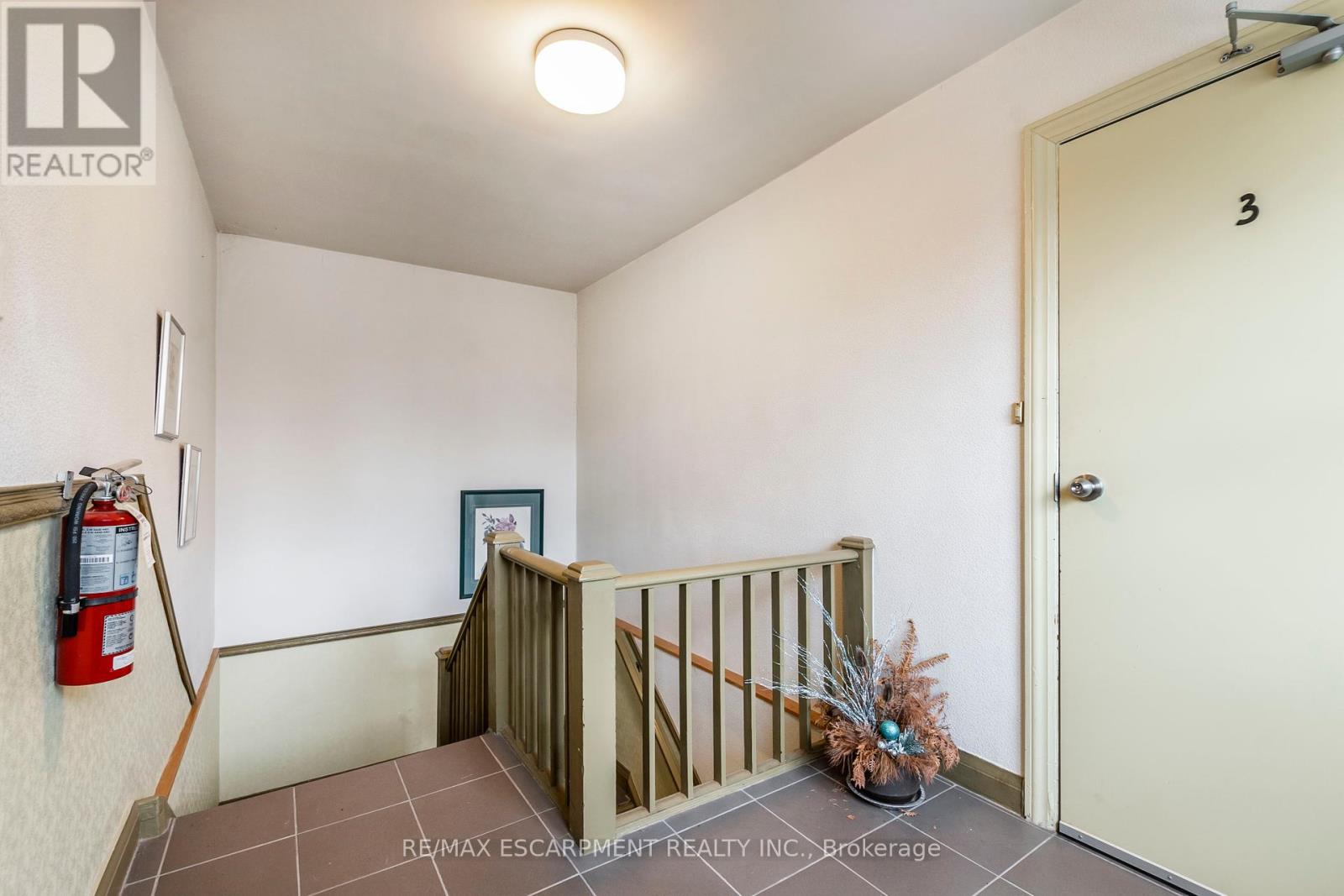 13 Mcmaster Avenue, Welland, Ontario  L3B 3S6 - Photo 10 - X12135582