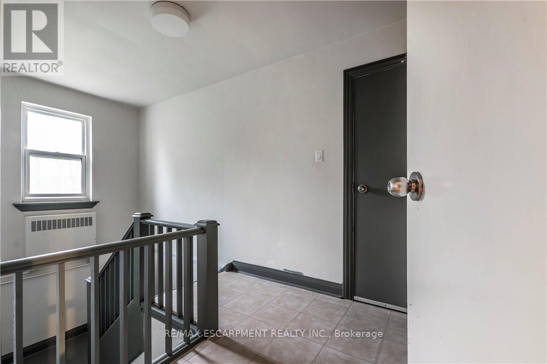 13 Mcmaster Avenue, Welland, Ontario  L3B 3S6 - Photo 28 - X12135582