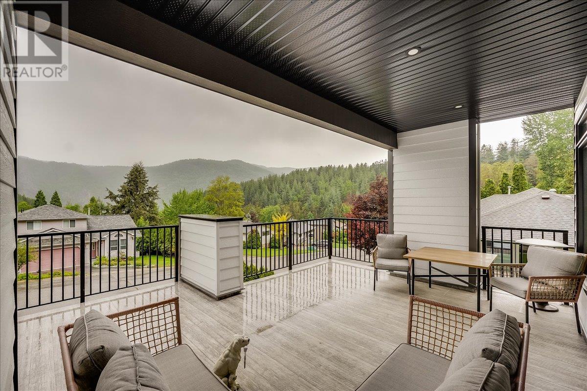 2391 McBride Street, Trail, BC V1R3A6