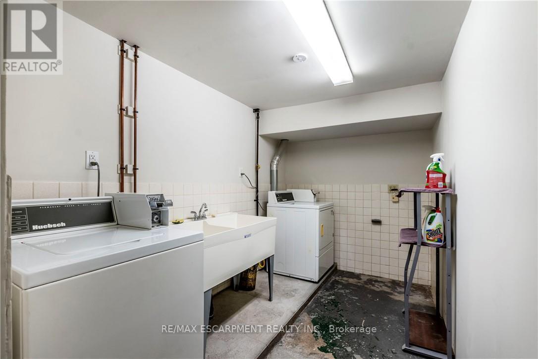13 Mcmaster Avenue, Welland, Ontario  L3B 3S6 - Photo 29 - X12135582