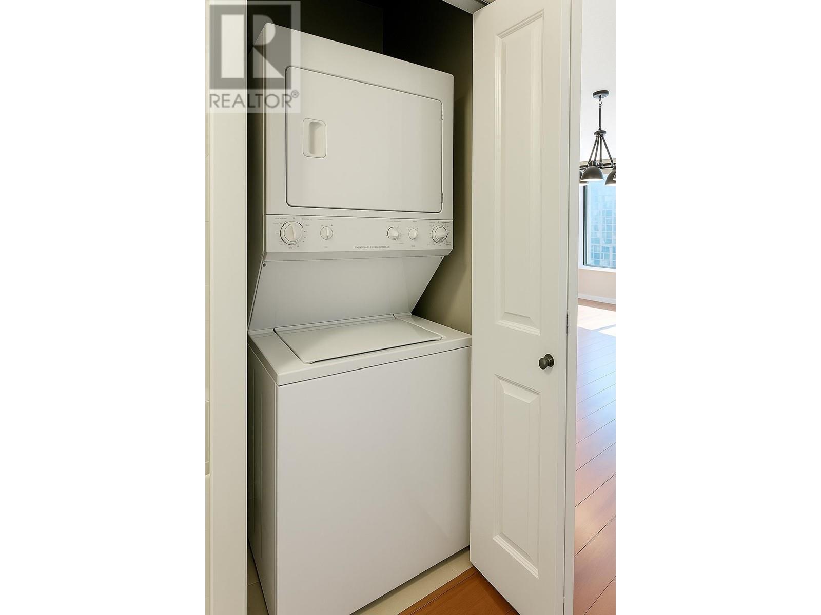 Listing Picture 12 of 19 : 906 6351 BUSWELL STREET, Richmond / 烈治文 - 魯藝地產 Yvonne Lu Group - MLS Medallion Club Member