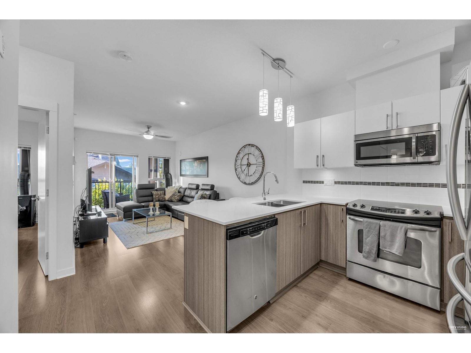405 8733 160 Street, Surrey, British Columbia  V4N 6P9 - Photo 2 - R3006097