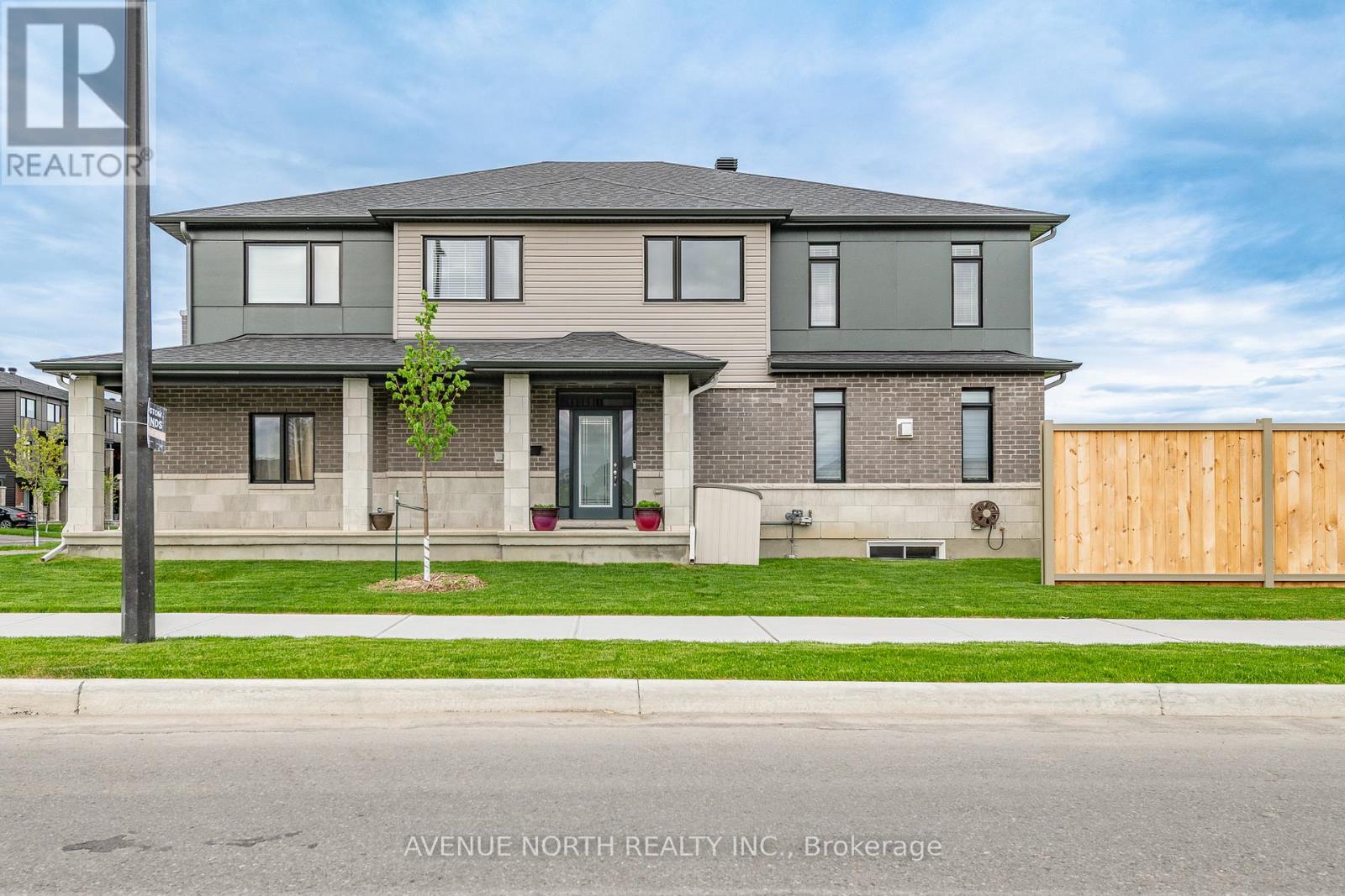 579 Tahoe Heights, Ottawa, Ontario  K1T 0X4 - Photo 2 - X12167295