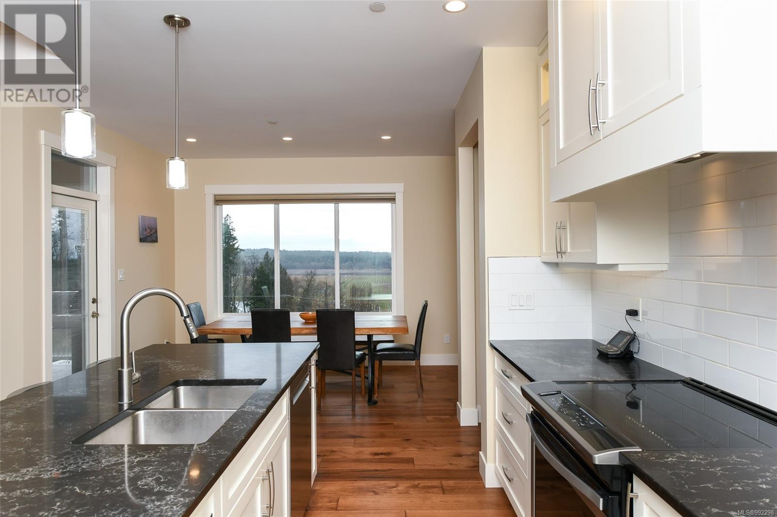 1442 Crown Isle Blvd, Courtenay, British Columbia  V9J 4B2 - Photo 13 - 992298