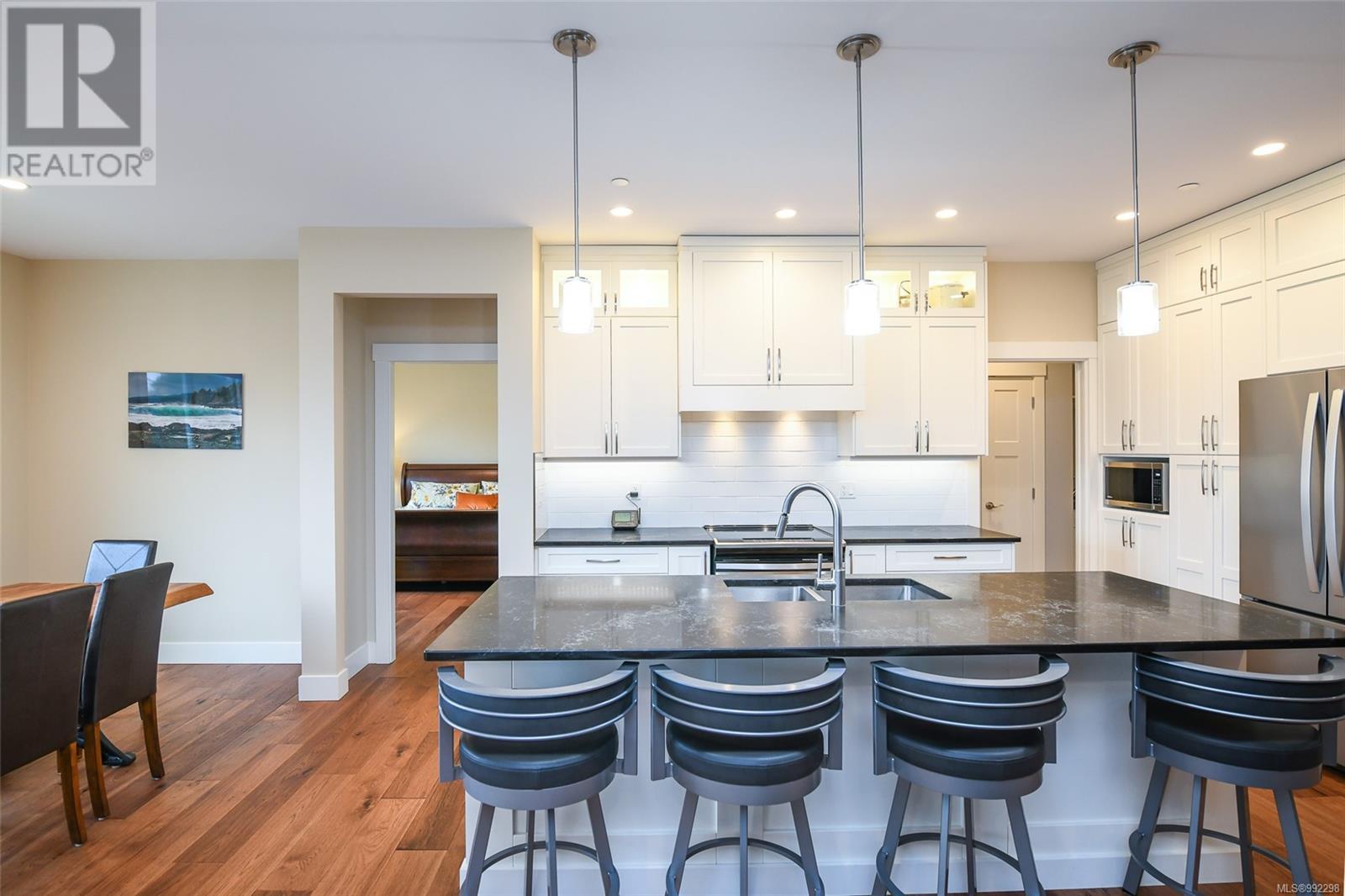 Property at 1442 Crown Isle Blvd image 3