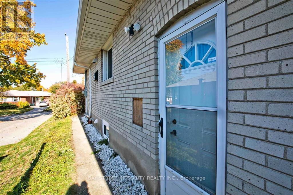 60 Hesketh Court, Toronto, Ontario  M4A 1M6 - Photo 17 - C12167263