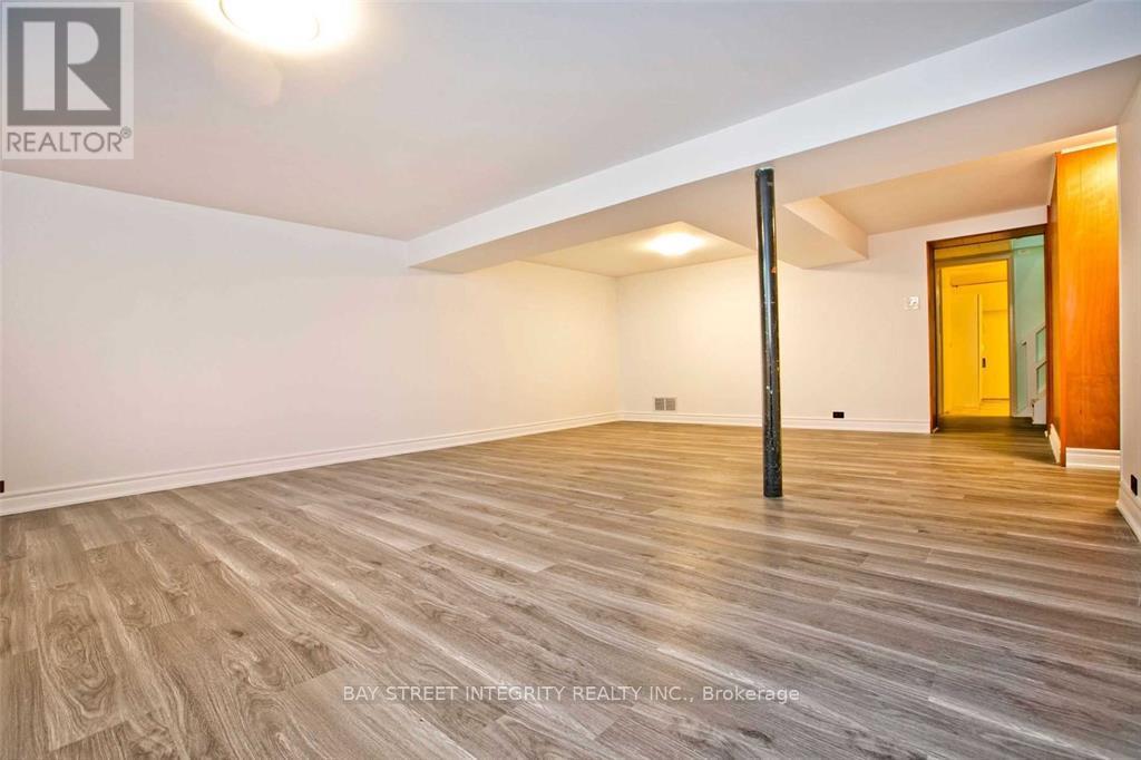 60 Hesketh Court, Toronto, Ontario  M4A 1M6 - Photo 18 - C12167263