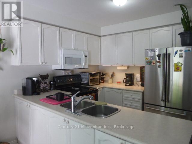 15 Harbour Crescent, Wasaga Beach, Ontario  L9Z 1G4 - Photo 6 - S12166919