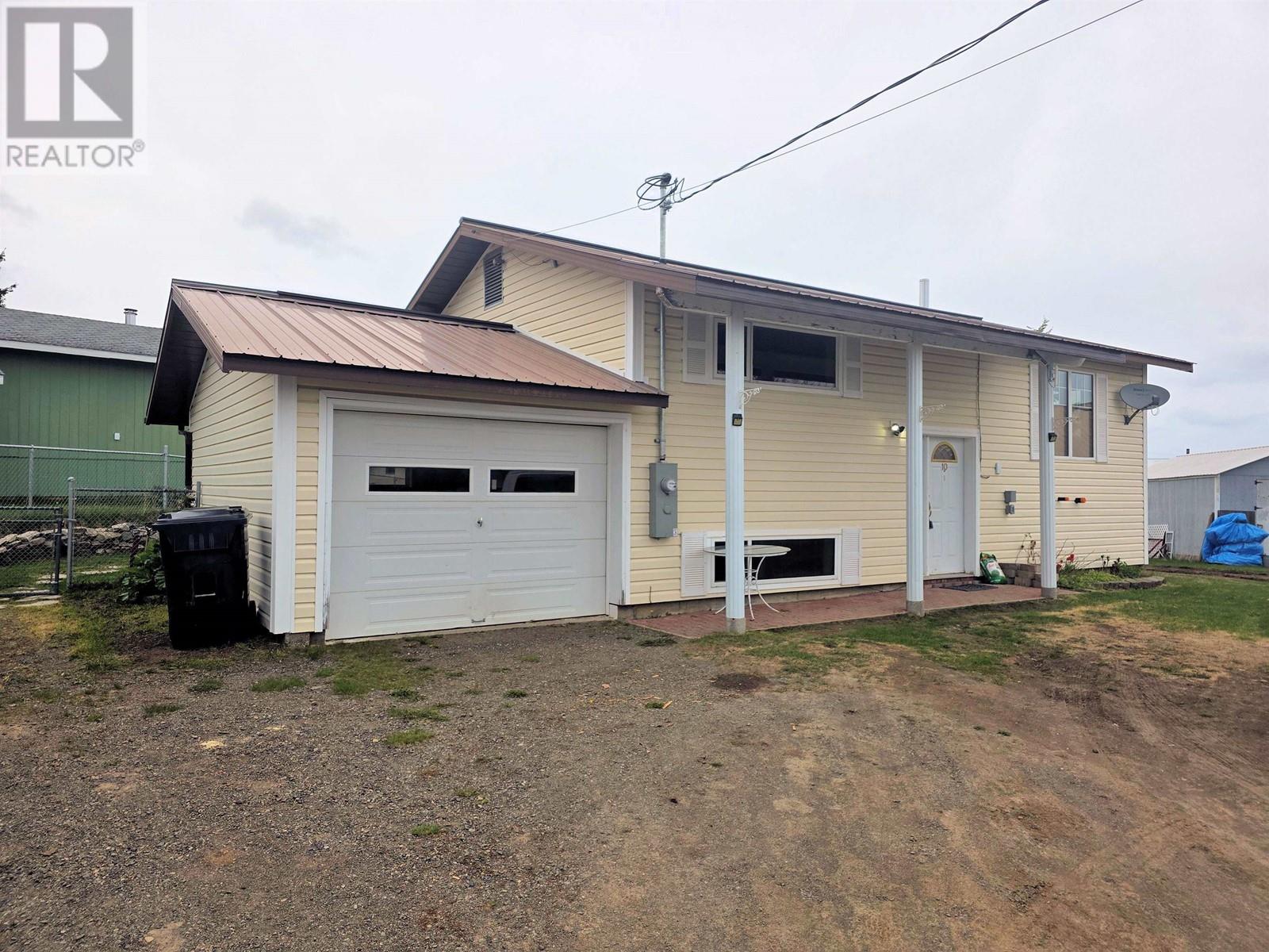 10 MCDONALD AVENUE, Granisle, British Columbia