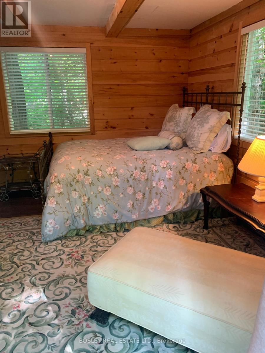 Cottage - 150 Farlain Lake Road E, Tiny, Ontario  L9M 0B5 - Photo 16 - S12167272
