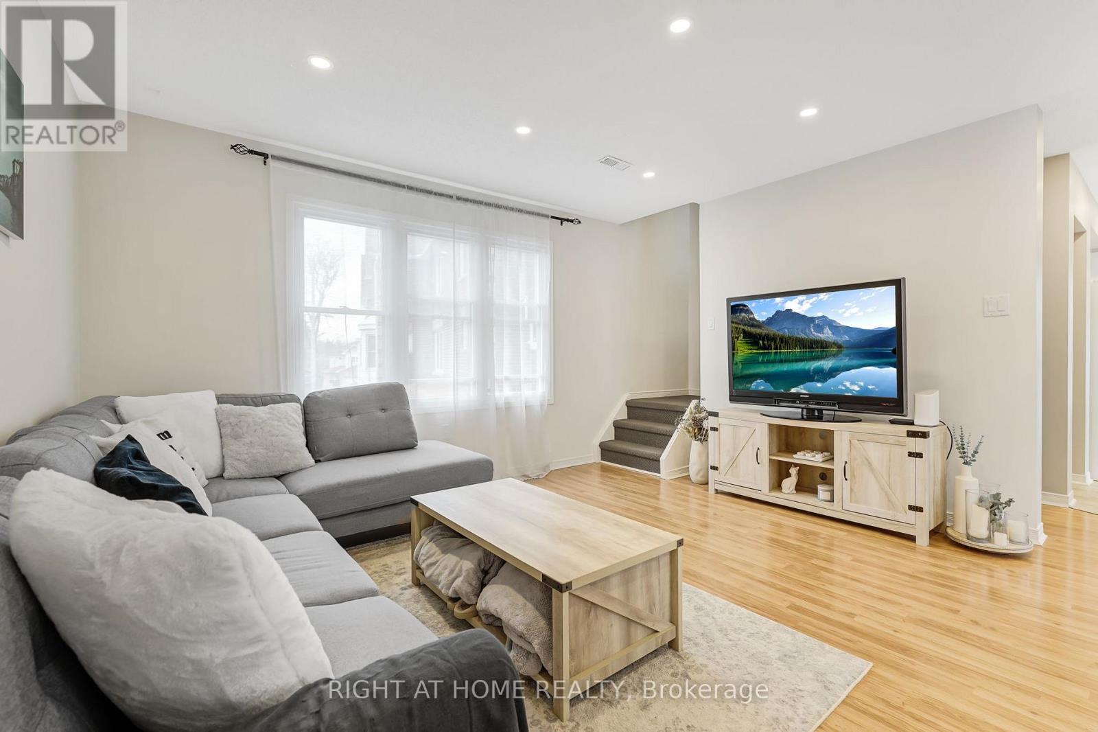 Property at 48 - 119 D'AMBROSIO DRIVE image 5