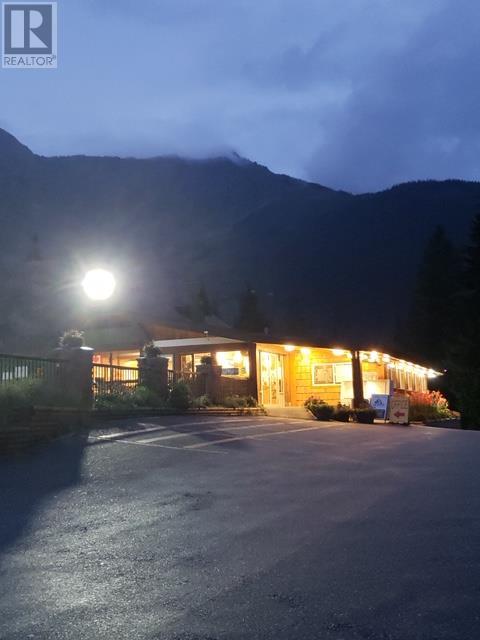 7050 Trans Canada Highway, Revelstoke, British Columbia  V0E 2S0 - Photo 5 - 10346666