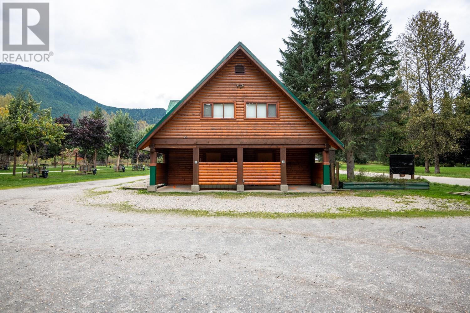 7050 Trans Canada Highway, Revelstoke, British Columbia  V0E 2S0 - Photo 25 - 10346666