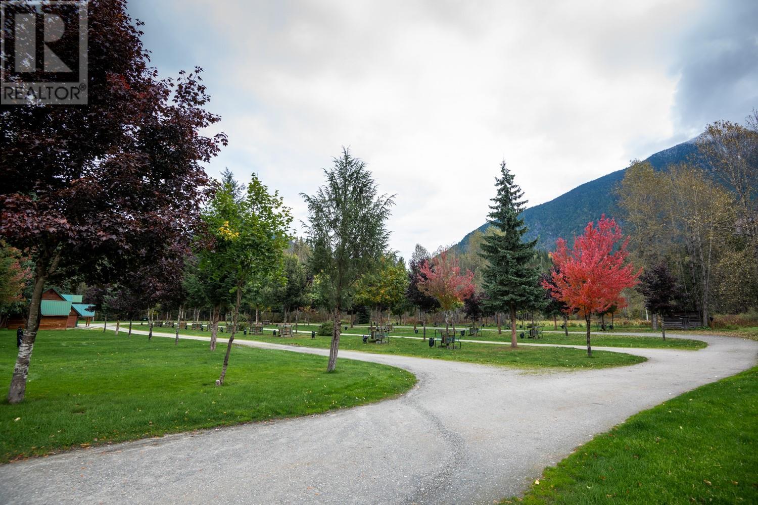 7050 Trans Canada Highway, Revelstoke, British Columbia  V0E 2S0 - Photo 22 - 10346666