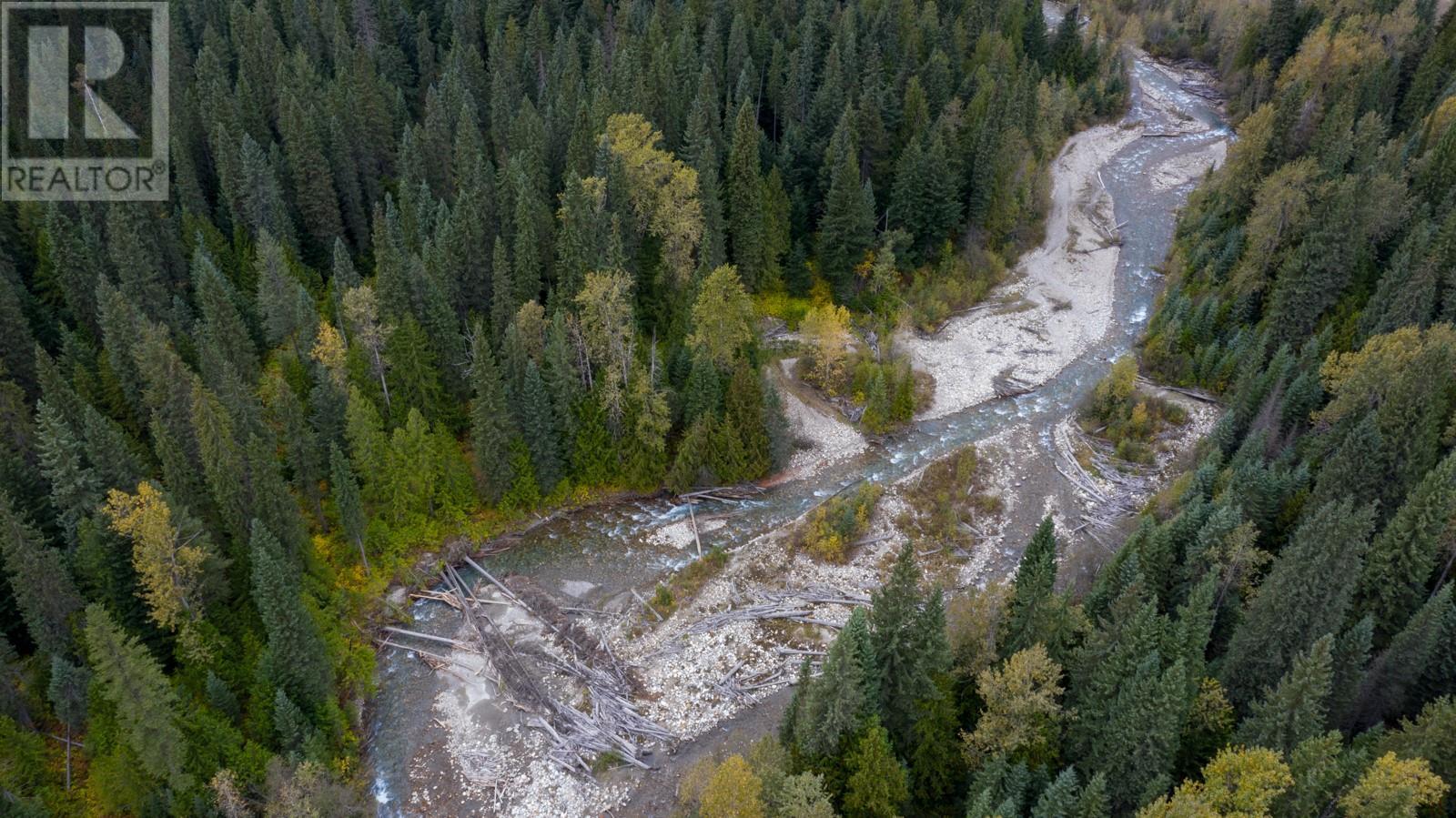 7050 Trans Canada Highway, Revelstoke, British Columbia  V0E 2S0 - Photo 15 - 10346666