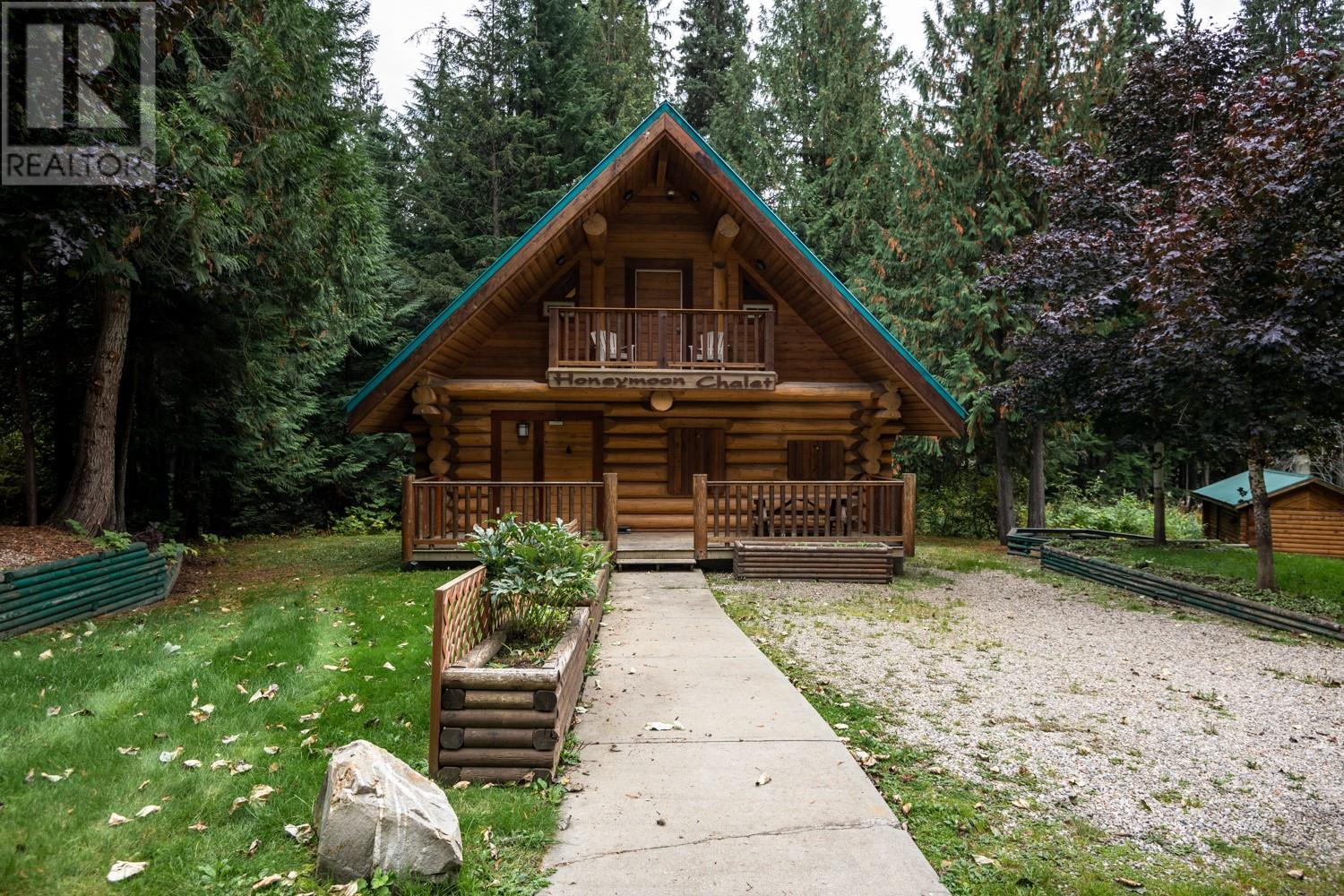 7050 Trans Canada Highway, Revelstoke, British Columbia  V0E 2S0 - Photo 29 - 10346666