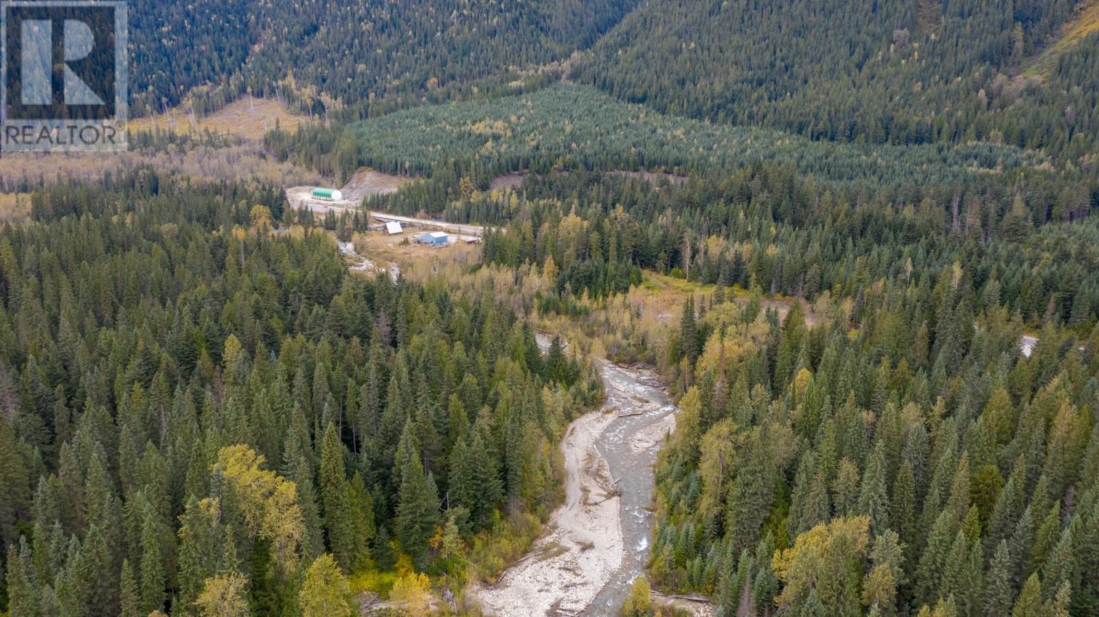 7050 Trans Canada Highway, Revelstoke, British Columbia  V0E 2S0 - Photo 17 - 10346666