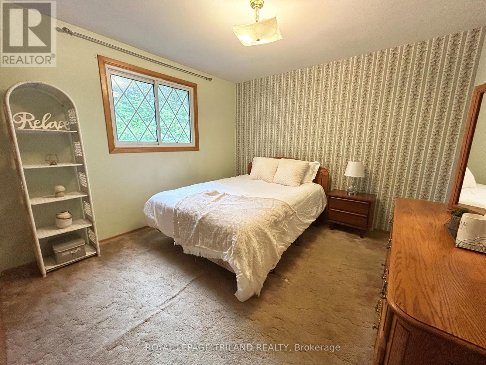 Photo 8 of 25 for 75 Monmore Road