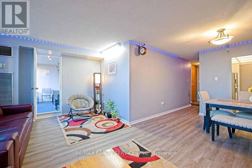 714 - 4 Lisa Street, Brampton, Ontario  L6T 4B6 - Photo 13 - W12167282