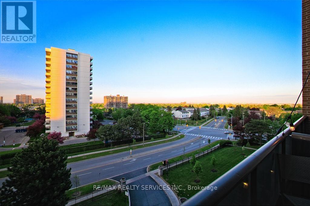 714 - 4 Lisa Street, Brampton, Ontario  L6T 4B6 - Photo 17 - W12167282