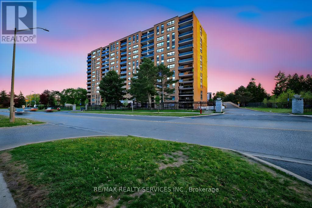 714 - 4 Lisa Street, Brampton, Ontario  L6T 4B6 - Photo 33 - W12167282