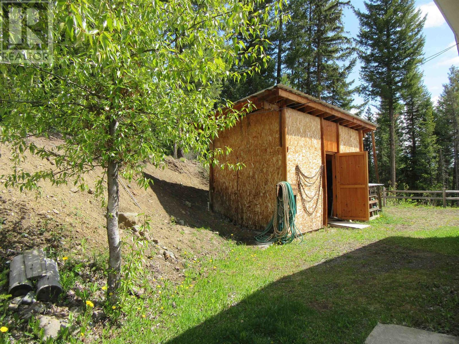 7384 Johnstone Road, Bridge Lake, British Columbia  V0K 1X2 - Photo 4 - R3006094
