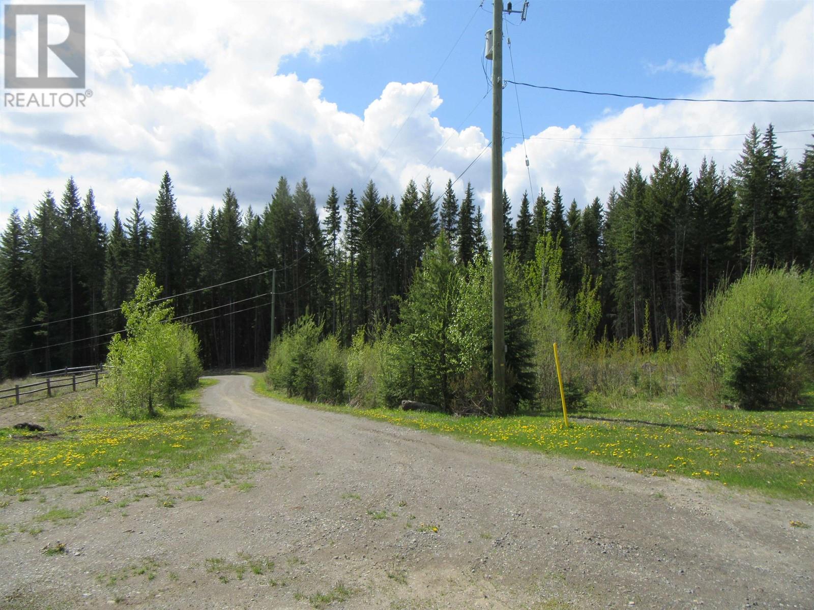 7384 Johnstone Road, Bridge Lake, British Columbia  V0K 1X2 - Photo 11 - R3006094