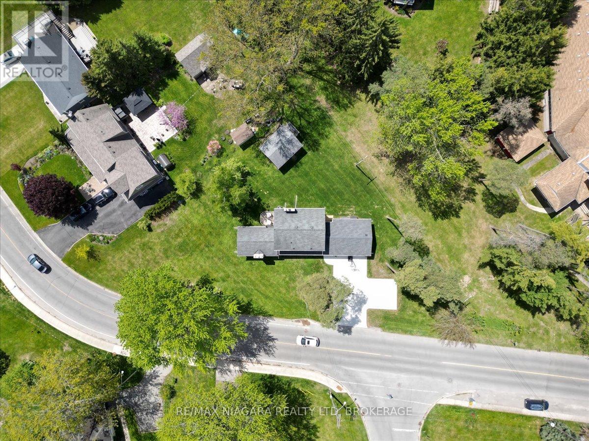 18 Rosemount Avenue, Port Colborne (Sugarloaf), Ontario  L3K 5P7 - Photo 11 - X12167299