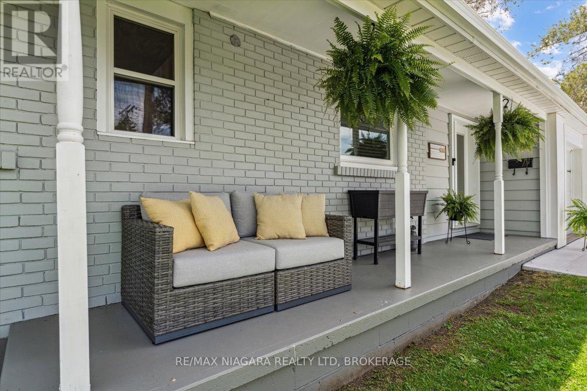 Property at 18 ROSEMOUNT AVENUE image 2