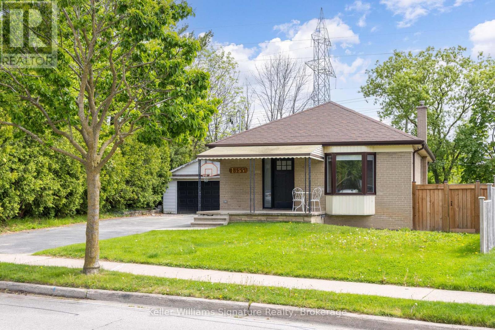 1355 Augustine Drive, Burlington, Ontario  L7P 2M9 - Photo 1 - W12167328