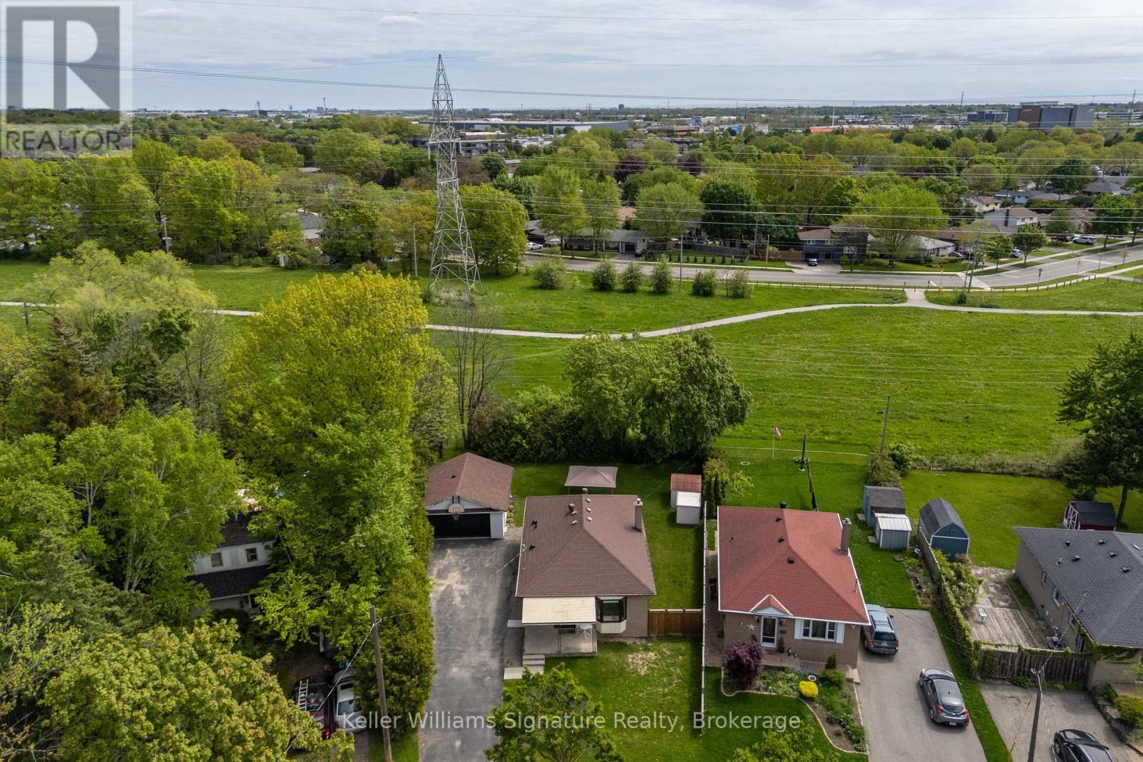 1355 Augustine Drive, Burlington, Ontario  L7P 2M9 - Photo 37 - W12167328