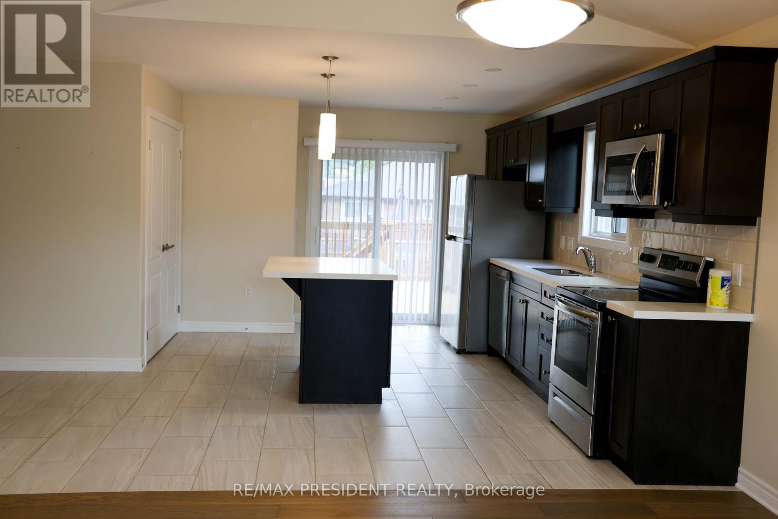7 Berkshire Drive, St. Catharines, Ontario  L2M 3Y3 - Photo 11 - X12167283