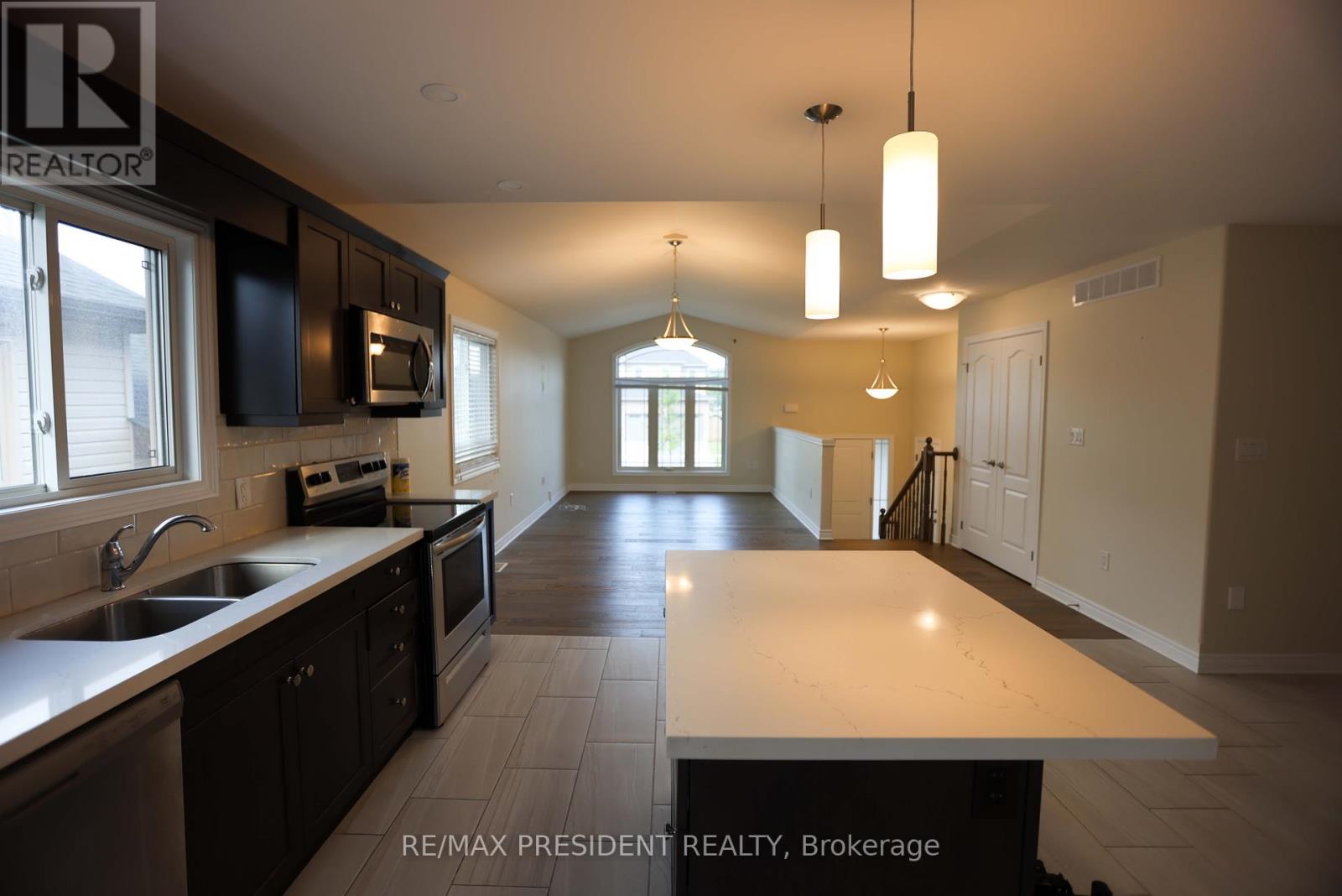 7 Berkshire Drive, St. Catharines, Ontario  L2M 3Y3 - Photo 12 - X12167283