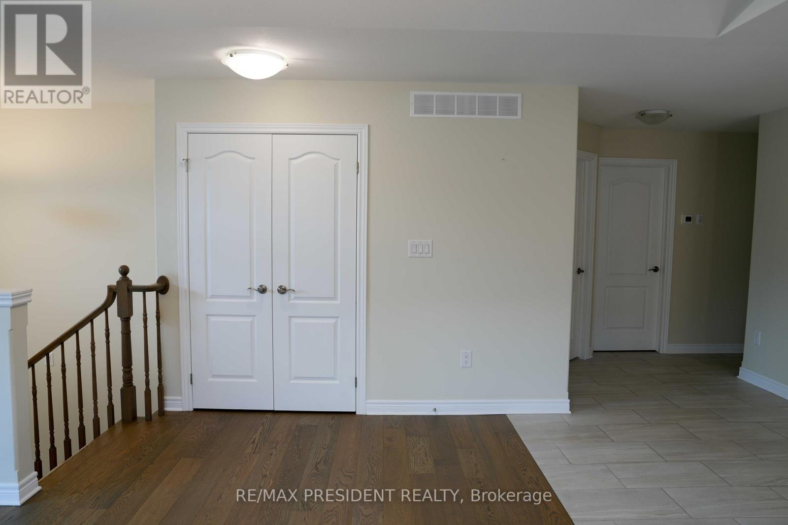 7 Berkshire Drive, St. Catharines, Ontario  L2M 3Y3 - Photo 6 - X12167283