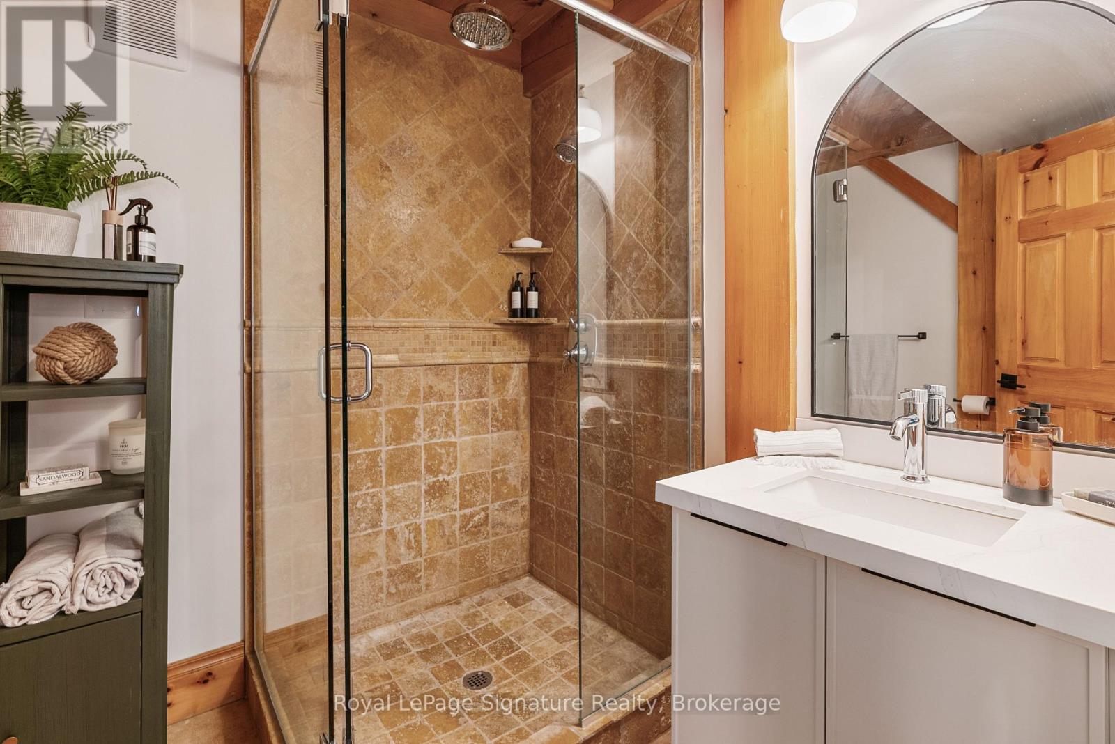 8302 Poplar Side Road, Clearview, Ontario  L9Y 3Y9 - Photo 15 - S12167363