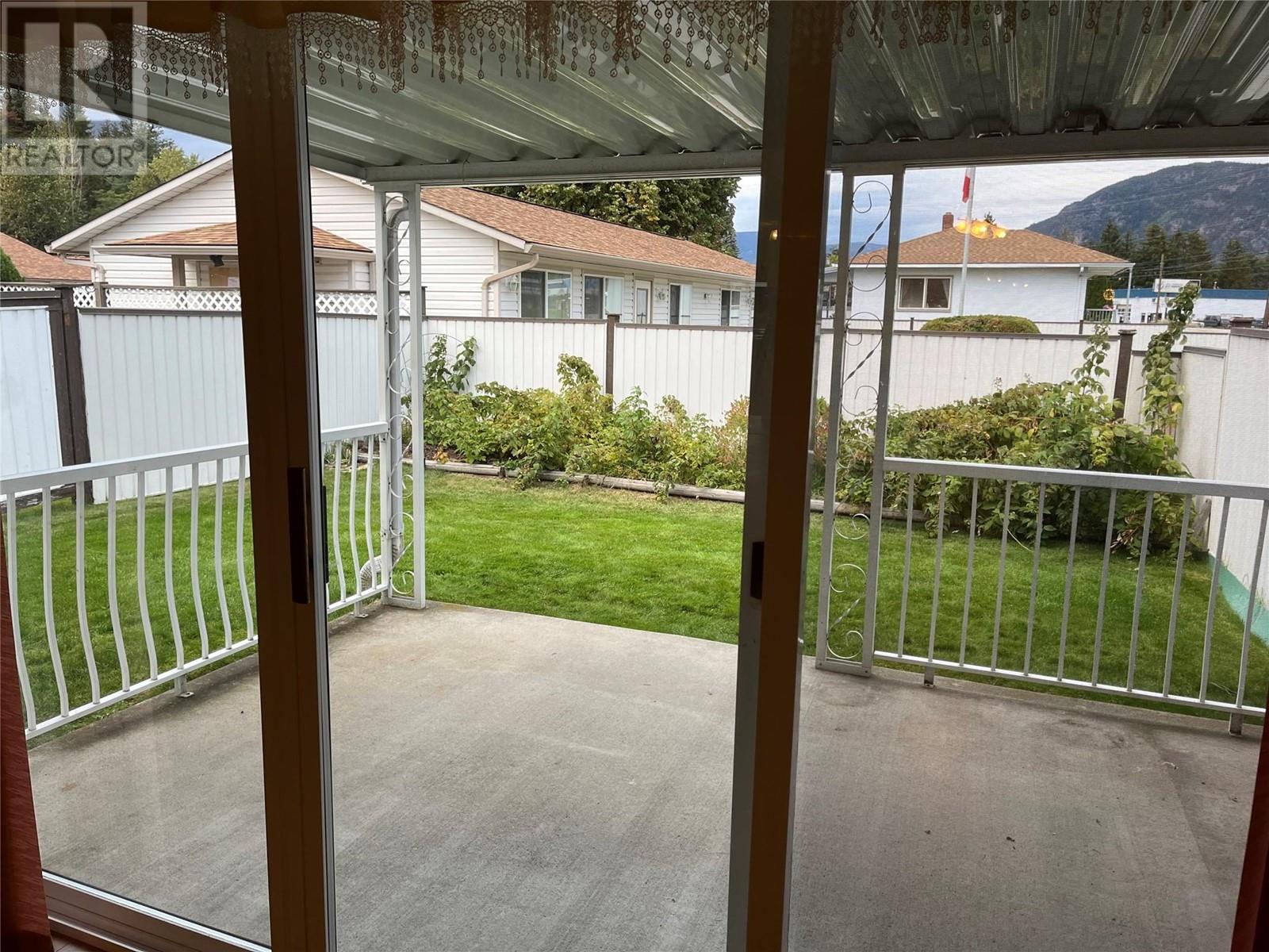 2210 Columbia Avenue Unit# 25, Castlegar, British Columbia  V1N 2X1 - Photo 11 - 10348788
