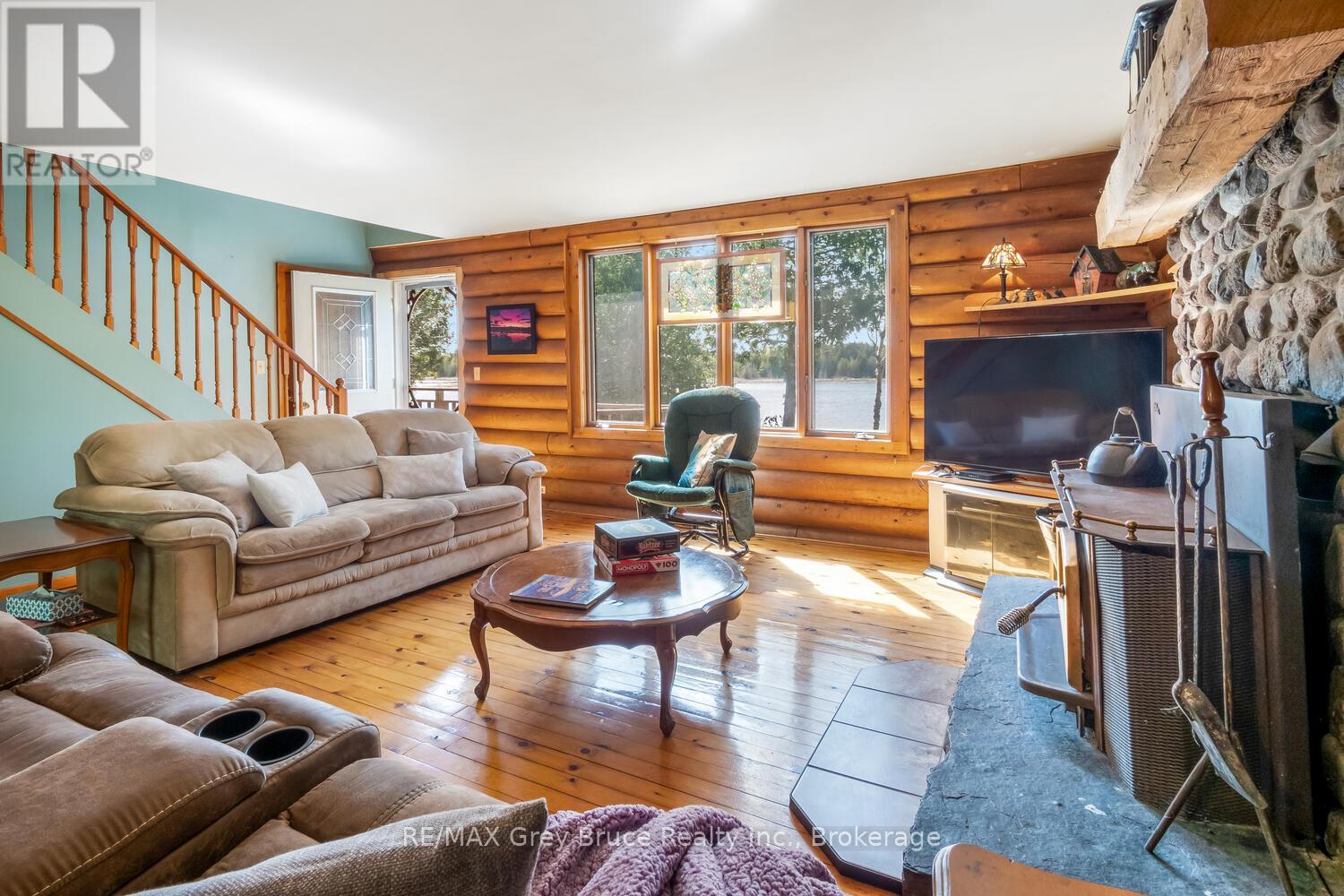 296 Bradley Drive, Northern Bruce Peninsula, Ontario  N0H 1Z0 - Photo 15 - X12167354