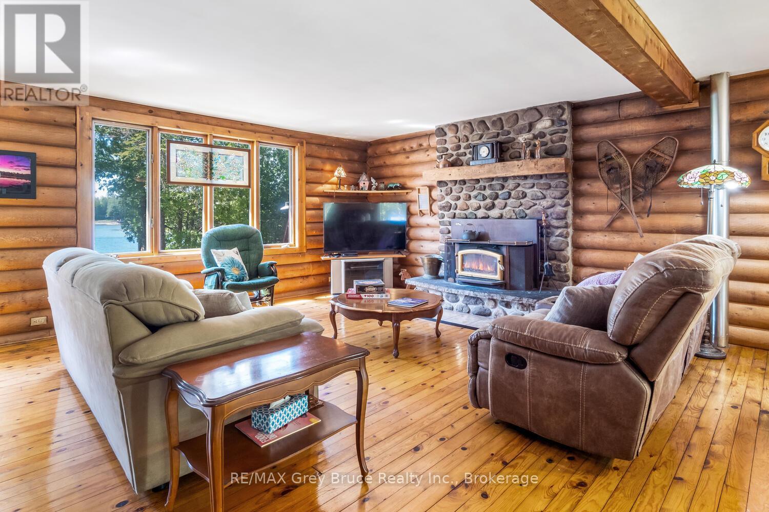 296 Bradley Drive, Northern Bruce Peninsula, Ontario  N0H 1Z0 - Photo 4 - X12167354