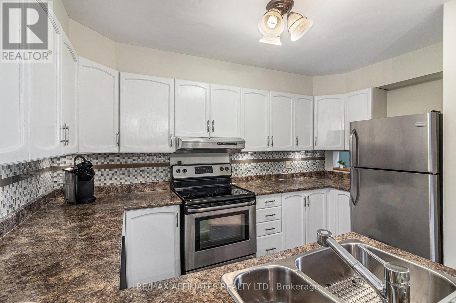 205 - 475 Canteval Terrace, Ottawa, Ontario  K4A 2C7 - Photo 10 - X12167346
