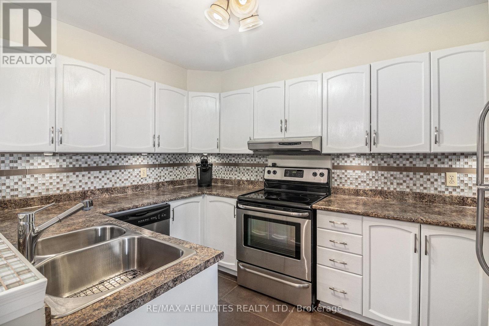 205 - 475 Canteval Terrace, Ottawa, Ontario  K4A 2C7 - Photo 12 - X12167346