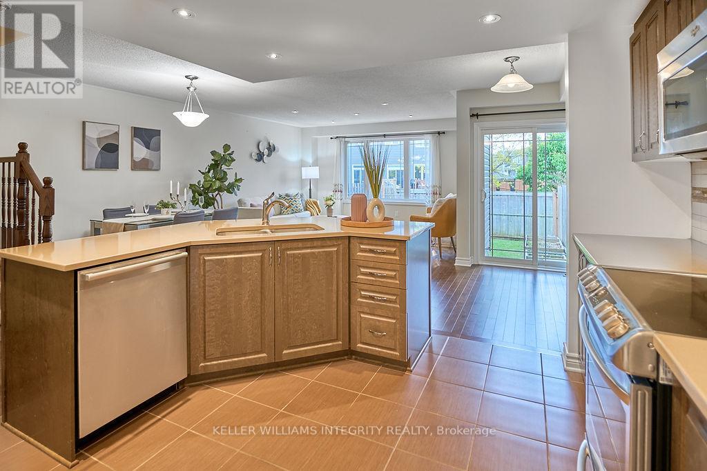 405 Barrick Hill Road, Ottawa, Ontario  K2M 0H7 - Photo 10 - X12167378