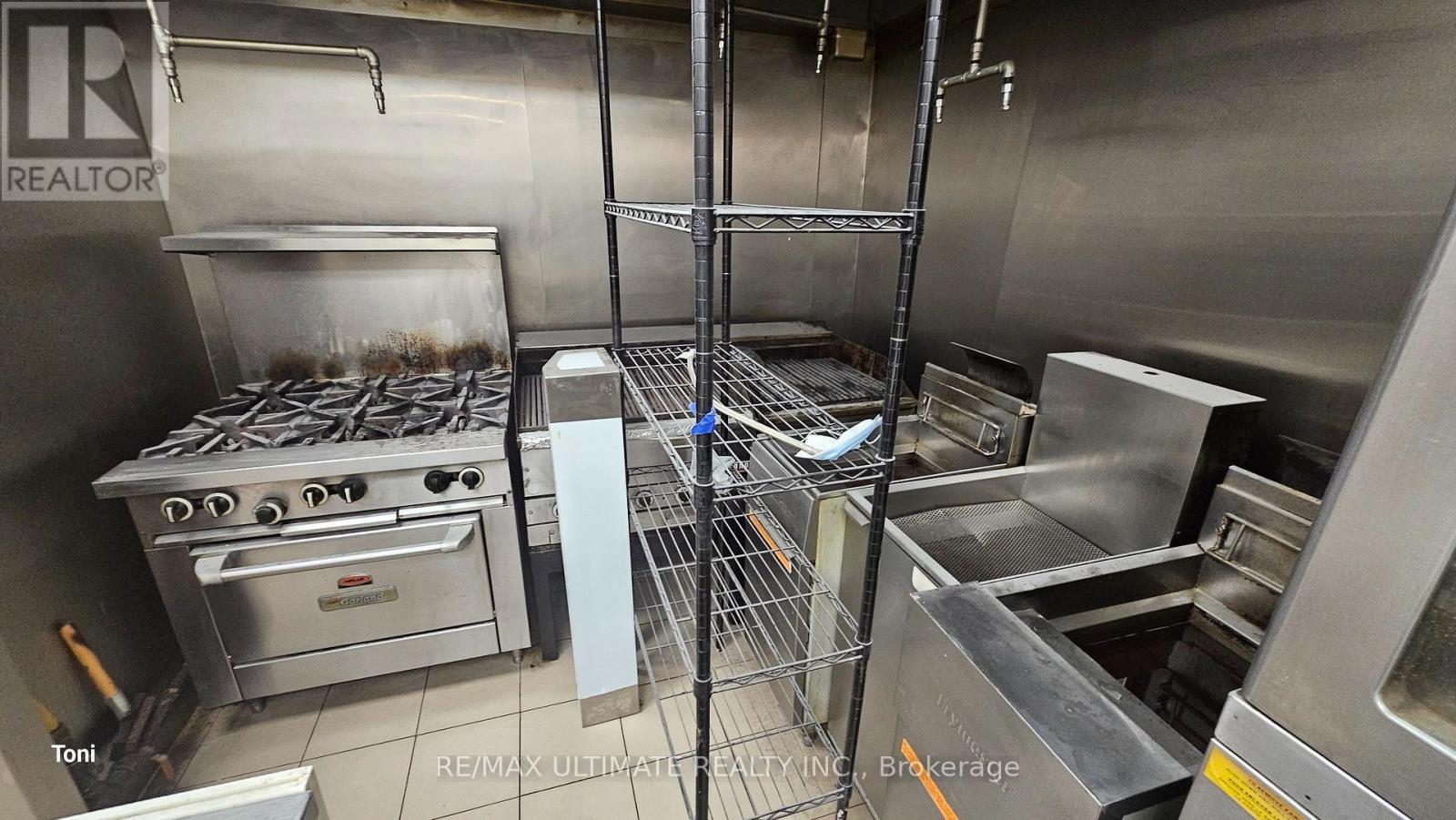 1480 St Clair Avenue, Toronto, Ontario  M6E 1C7 - Photo 18 - W12166541