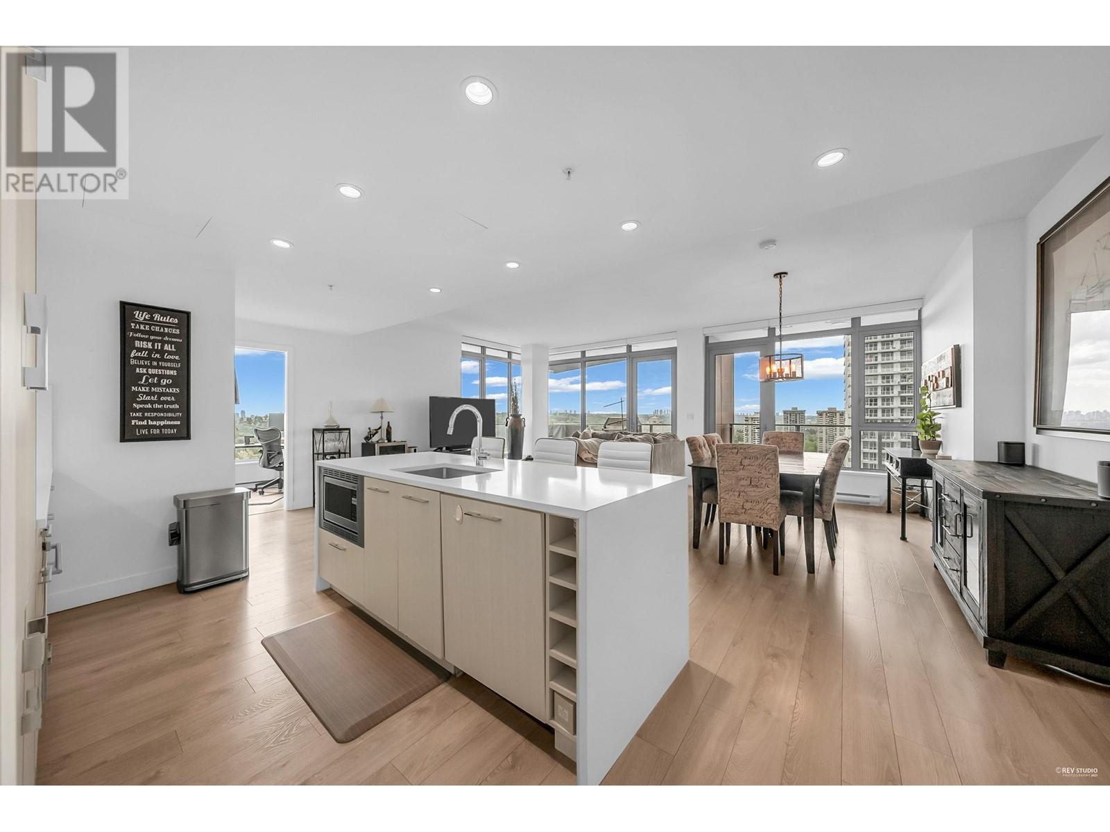 Property at 1701 518 WHITING WAY image 4