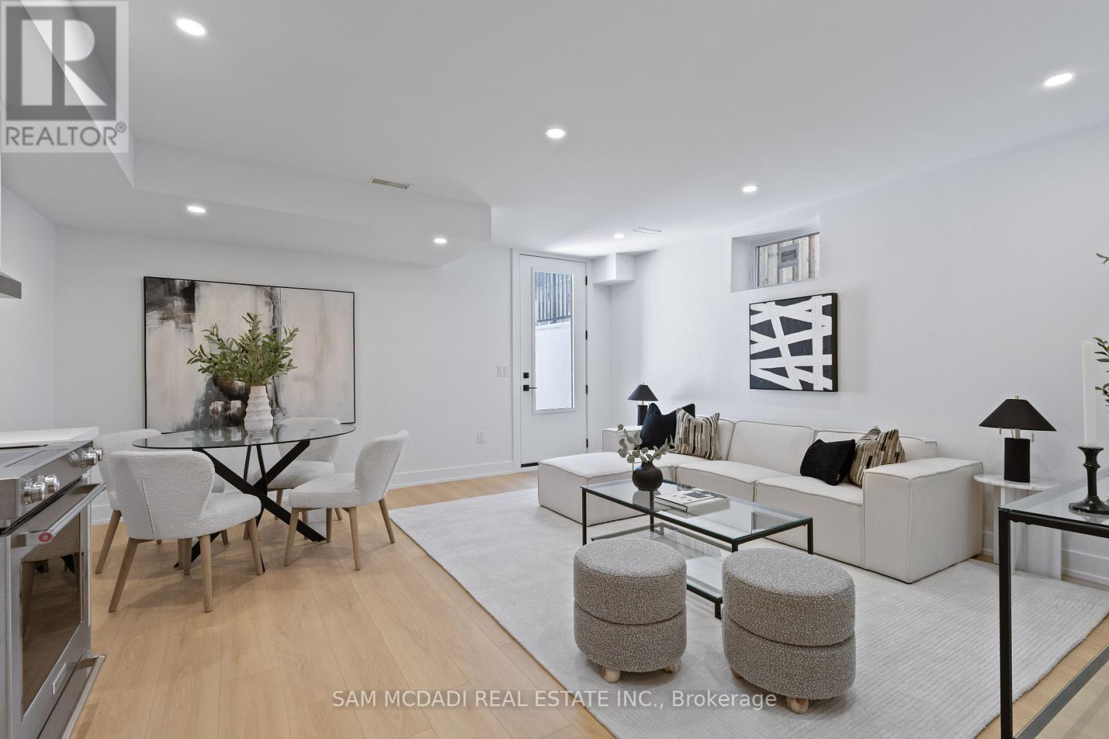 1037 Caven Street, Mississauga, Ontario  L5G 4J3 - Photo 31 - W12146059