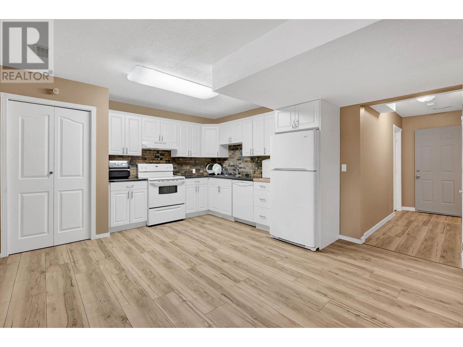 390 Sunhill Court, Kamloops, British Columbia  V2E 2P4 - Photo 53 - 10348932
