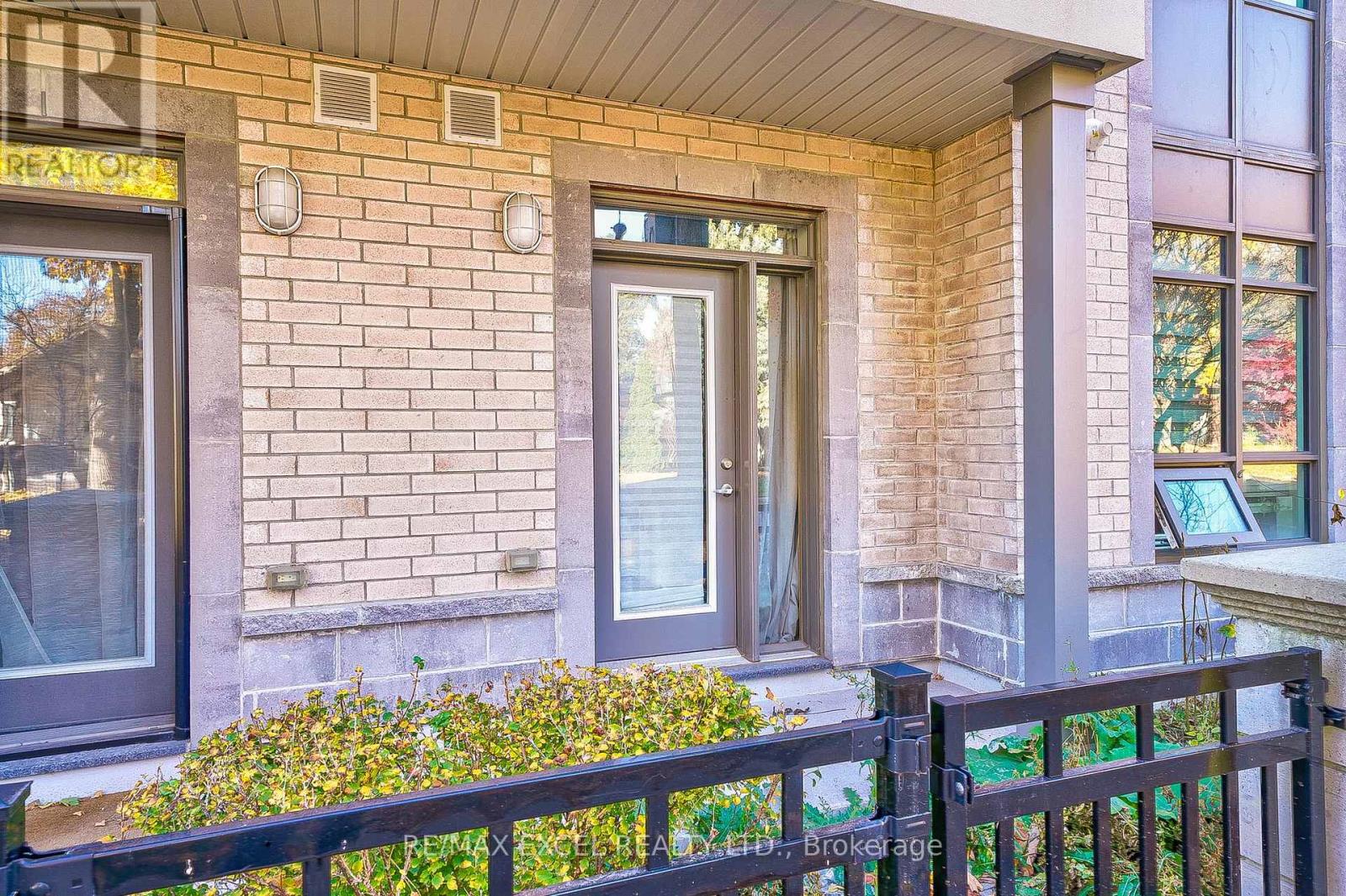 7 - 52 Holmes Avenue W, Toronto, Ontario  M2N 0J9 - Photo 3 - C12167308