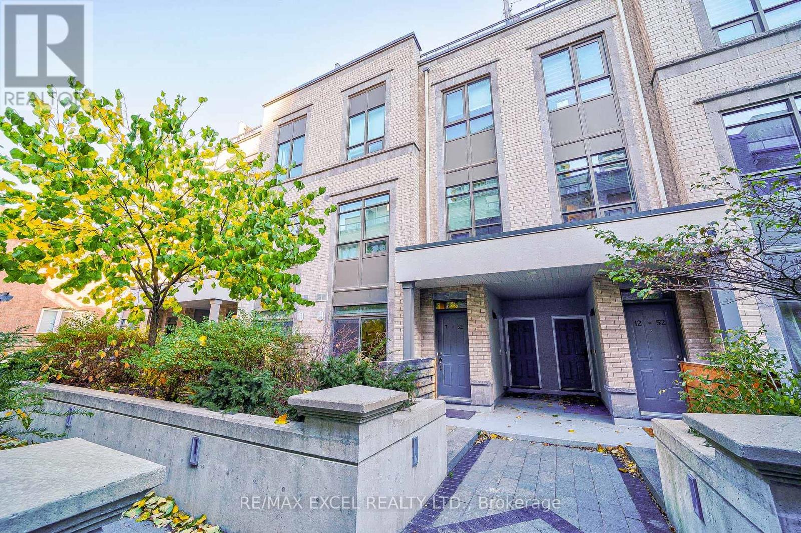7 - 52 Holmes Avenue W, Toronto, Ontario  M2N 0J9 - Photo 4 - C12167308